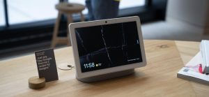 Read more about the article جهاز Google Nest Hub سيسمح الآن لأي شخص في المنزل بالتحكم في ميزات الرفاهية الرقمية