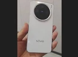 You are currently viewing فيديو مسرب لهاتف Vivo X200 Pro Mini يكشف عن قوته المدمجة قبل الإطلاق