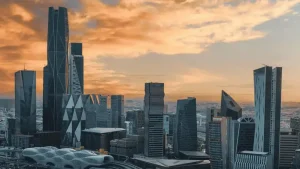 Read more about the article عقاريون : تعديل رسوم الأراضي يحد من الاحتكار ويخفض الإيجارات