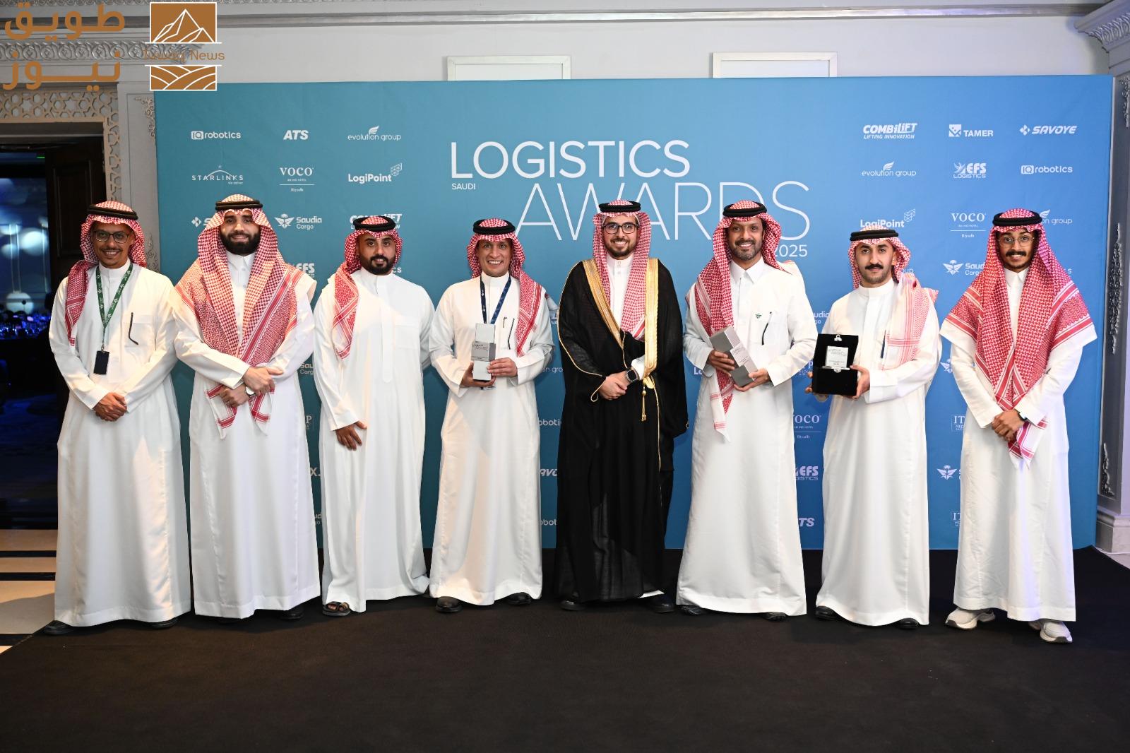 Read more about the article “السعودية للشحن” تحصد جائزتي التميز التشغيلي وأفضل مشروع للتحول الرقميضمن جوائز “لوجيستك ميدل إيست” السعودية