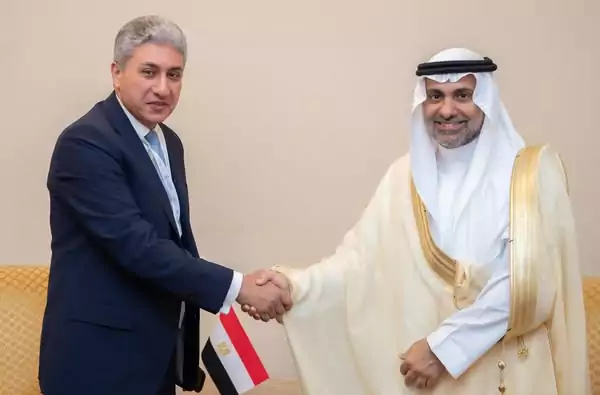 Read more about the article وزير السياحة المصرى في السعودية لمتابعة ترتيبات الحج ومناقشة آليات التوعية وخطط الطوارئ