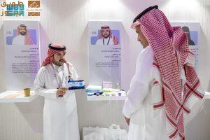Read more about the article وزير الصناعة والثروة المعدنية يطلق النسخة الرابعة من برنامج ألف ميل