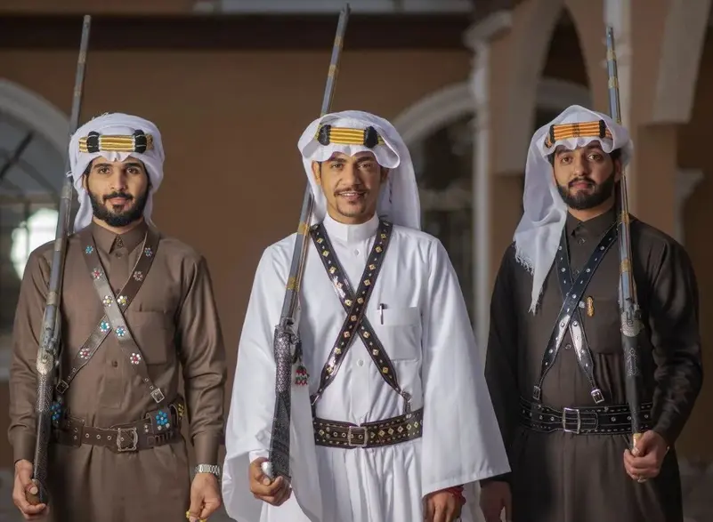 Read more about the article الأزياء التراثية السعودية تتألق في اليوم الوطني.. وهوية تتجدد بروح معاصرة