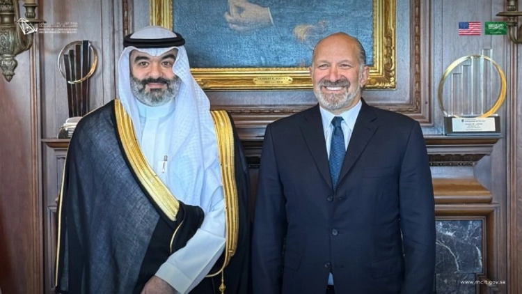 Read more about the article وزير الاتصالات يبحث فرص الابتكار مع مستشاري البيت الأبيض للذكاء الاصطناعي