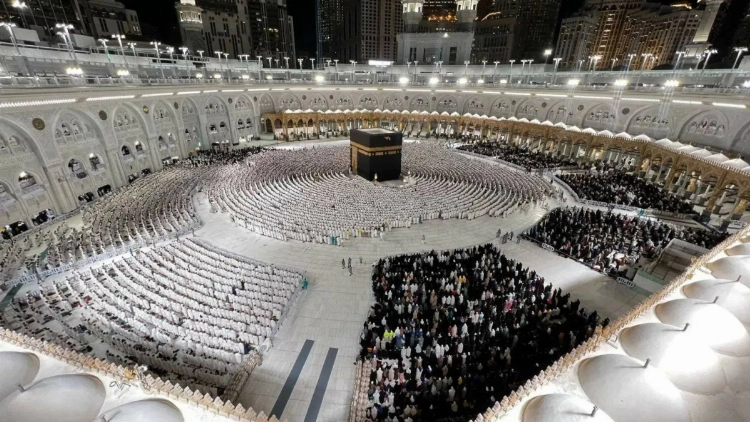 Read more about the article وزارة الحج: أداء العمرة متاح لحاملي جميع أنواع التأشيرات