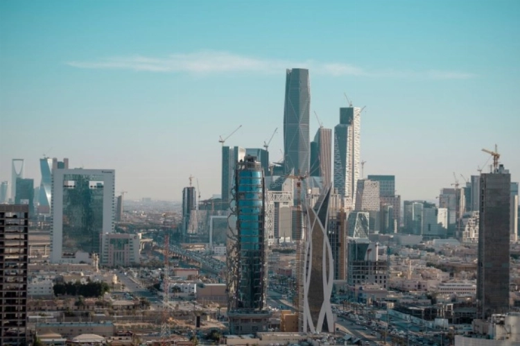 You are currently viewing رياض ترسم.. والمدينة تتذوق.. والسعودية تُبدع بلغة العالم