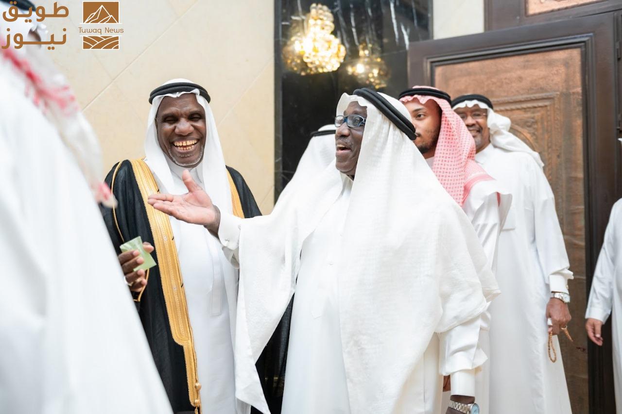 Read more about the article آل الادماوي وآل الفران يحتفلون بزفاف الشاب خالد في جدة