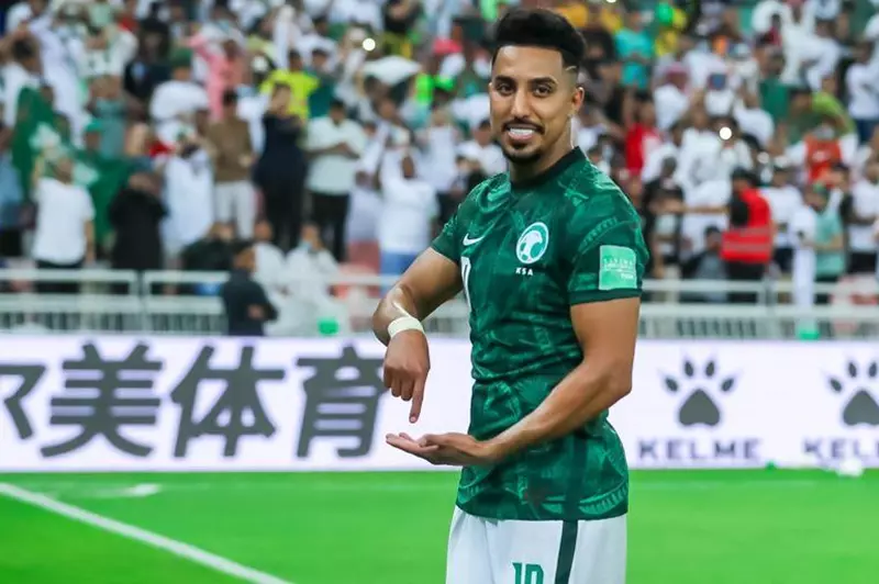 Read more about the article الدوسري يقود تشكيل السعودية في مواجهة أوروجواي بكأس العالم